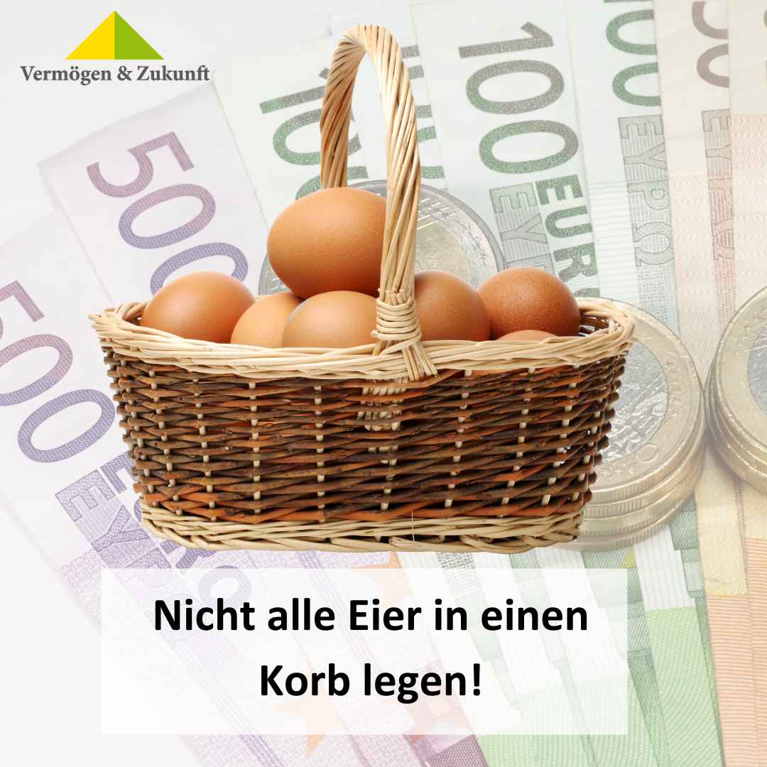 zinsen-aber-richtig-eier-im-korb-vermoegenundzukunft-9 Korb mit Eiern und Euro Scheine - vermoegenundzukunft